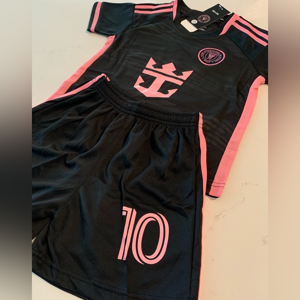 Lionel Messi 10 Kids Jersey Set NWT Toddler & Youth - Picture 2 of 4
